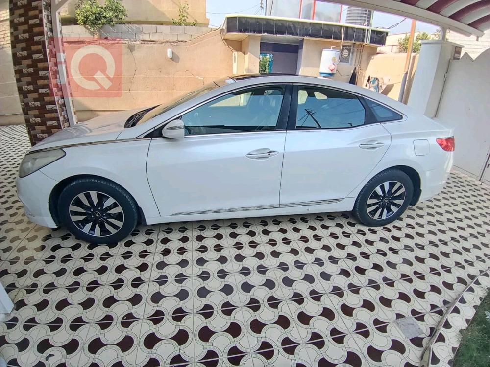 هیوندای ازێرا